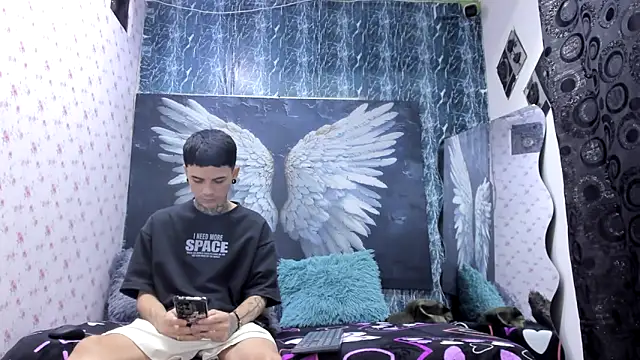 exotic hot couple online show from March 2026 09:43:02 PM