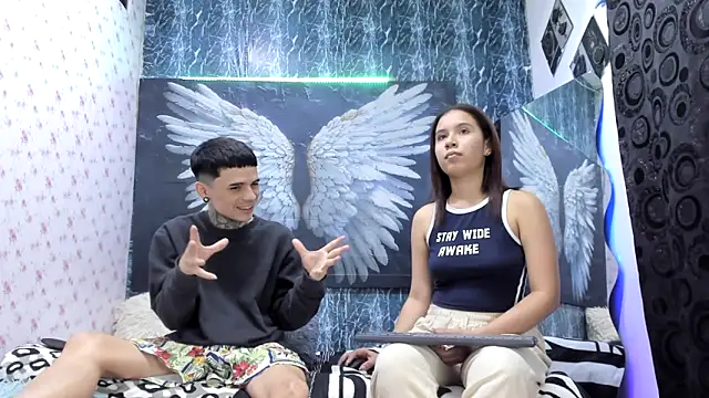 exotic hot couple online show from April 2026 11:35:02 PM