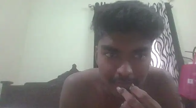 Snapshot of funcracker chatting on January 2025 06:31:02 AM funcracker online show from January 2025 06:31:02 AM