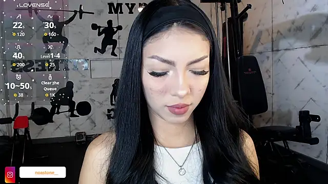 Snapshot of antonellaroux chatting on July 2026 04:04:02 AM antonellaroux online show from July 2026 04:04:02 AM