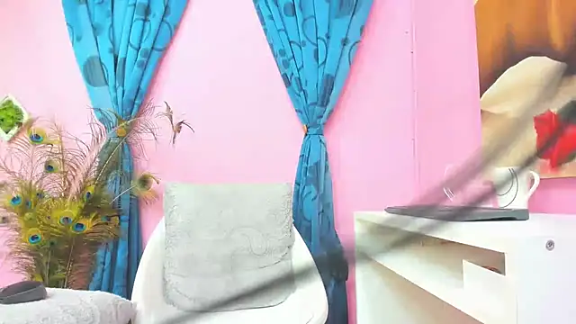 miss--flora online show from December 2024 07:42:02 PM