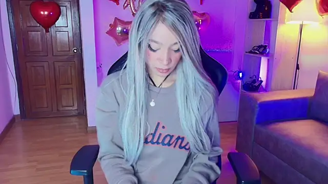 EmmaJhonnsson online show from February 2025 08:28:01 PM