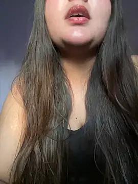 Snapshot of leylafleece chatting on March 2025 12:14:02 PM leylafleece online show from March 2025 12:14:02 PM