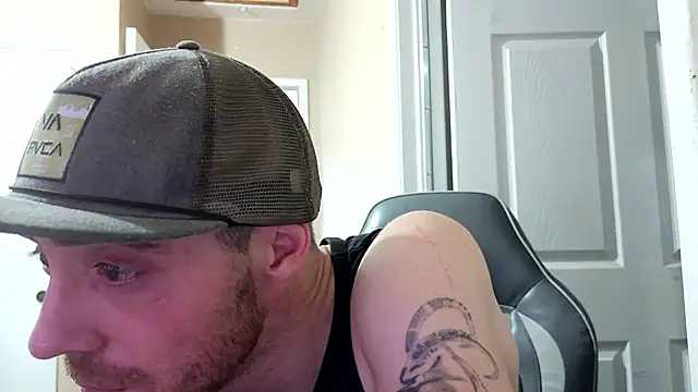 Huntzg23 online show from March 2026 12:54:01 AM