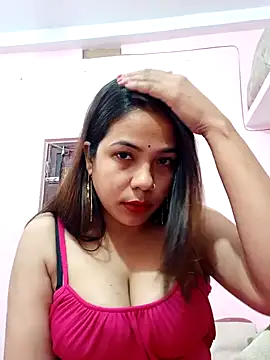 Snapshot of Hot-shot99 chatting on February 2025 03:28:02 PM Hot-shot99 online show from February 2025 03:28:02 PM