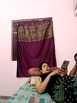 Snapshot of Hot-shot99 chatting on February 2025 12:33:01 PM Hot-shot99 online show from February 2025 12:33:01 PM