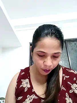 Hot-shot99 online show from October 2025 05:54:02 PM