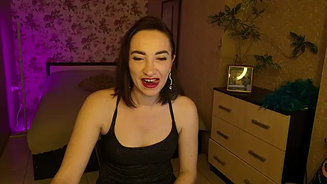 Snapshot of AnneHaddaway chatting on May 2026 09:24:02 PM AnneHaddaway online show from May 2026 09:24:02 PM