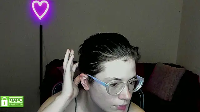 Snapshot of Alicia_redfollow chatting on February 2025 12:43:02 AM Alicia redfollow online show from February 2025 12:43:02 AM