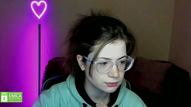 Snapshot of Alicia_redfollow chatting on February 2025 06:22:01 AM Alicia redfollow online show from February 2025 06:22:01 AM