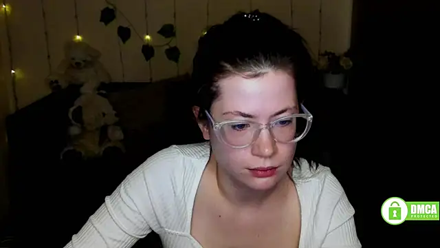 Snapshot of Alicia_redfollow chatting on February 2025 05:24:02 AM Alicia redfollow online show from February 2025 05:24:02 AM