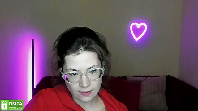 Snapshot of Alicia_redfollow chatting on March 2025 06:24:01 AM Alicia redfollow online show from March 2025 06:24:01 AM