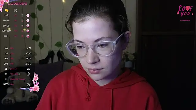 Snapshot of Alicia_redfollow chatting on March 2025 06:31:01 AM Alicia redfollow online show from March 2025 06:31:01 AM