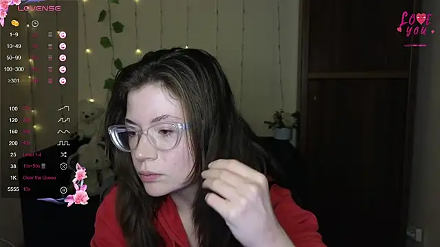 Snapshot of Alicia_redfollow chatting on March 2025 06:18:01 PM Alicia redfollow online show from March 2025 06:18:01 PM