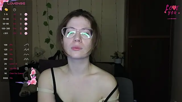 Snapshot of Alicia_redfollow chatting on March 2025 06:26:02 AM Alicia redfollow online show from March 2025 06:26:02 AM