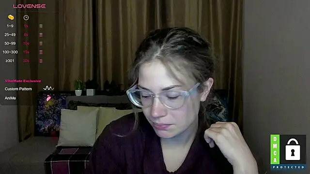 Snapshot of Alicia_redfollow chatting on October 2025 05:11:01 PM Alicia redfollow online show from October 2025 05:11:01 PM