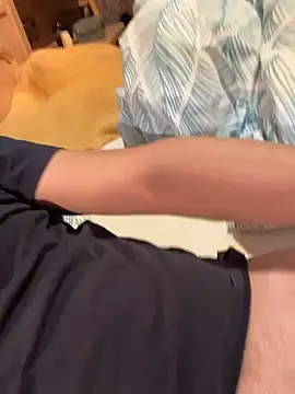 Snapshot of Fuss04 chatting on December 2024 01:16:02 AM Fuss04 online show from December 2024 01:16:02 AM