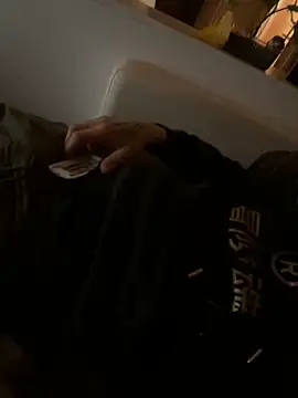 Snapshot of Fuss04 chatting on November 2025 04:16:01 PM Fuss04 online show from November 2025 04:16:01 PM