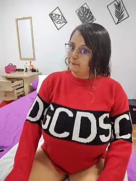 Miss balloonsmila online show from February 2025 10:25:01 PM