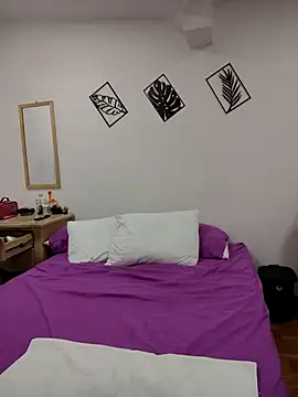 Miss balloonsmila online show from February 2025 09:31:01 PM