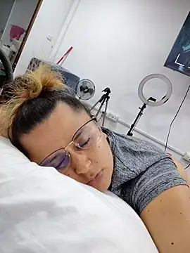 Miss balloonsmila online show from March 2025 03:26:02 AM