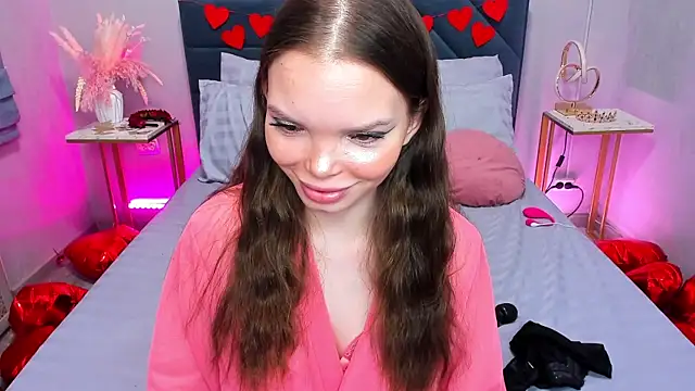 Curvy Dynamite  online show from February 2026 01:12:01 AM