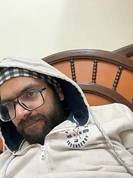 Arsh Loves Luv online show from December 2024 03:33:02 PM