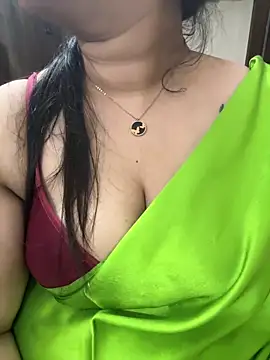 Snapshot of Akhi_Akshaya chatting on December 2024 05:53:02 PM Akhi Akshaya online show from December 2024 05:53:02 PM