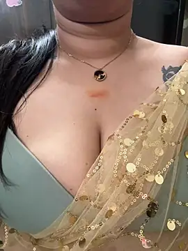 Snapshot of Akhi_Akshaya chatting on December 2024 10:45:01 AM Akhi Akshaya online show from December 2024 10:45:01 AM