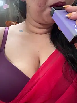 Snapshot of Akhi_Akshaya chatting on January 2025 06:23:01 PM Akhi Akshaya online show from January 2025 06:23:01 PM