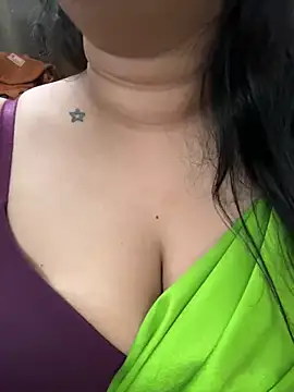 Snapshot of Akhi_Akshaya chatting on January 2025 09:25:02 PM Akhi Akshaya online show from January 2025 09:25:02 PM