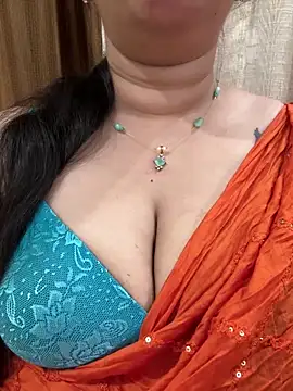 Snapshot of Akhi_Akshaya chatting on February 2025 07:23:02 PM Akhi Akshaya online show from February 2025 07:23:02 PM