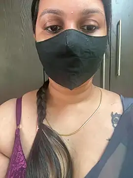 Snapshot of Akhi_Akshaya chatting on February 2025 07:12:02 AM Akhi Akshaya online show from February 2025 07:12:02 AM