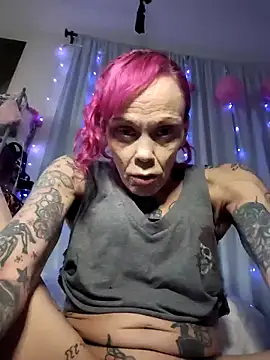 MommyMisfit online show from April 2026 01:26:01 PM