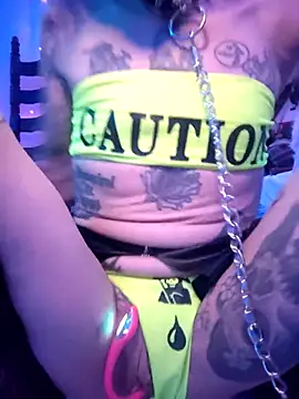 MommyMisfit online show from April 2026 01:29:02 AM