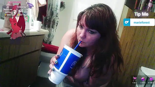 Snapshot of marieforest chatting on January 2025 03:09:01 AM marieforest online show from January 2025 03:09:01 AM
