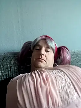 Snapshot of sexynadinets89 chatting on December 2024 08:37:02 AM sexynadinets89 online show from December 2024 08:37:02 AM