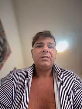 SecretlyDD online show from April 2026 10:21:02 AM