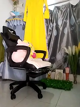 Lucy limon online show from April 2026 10:52:02 AM