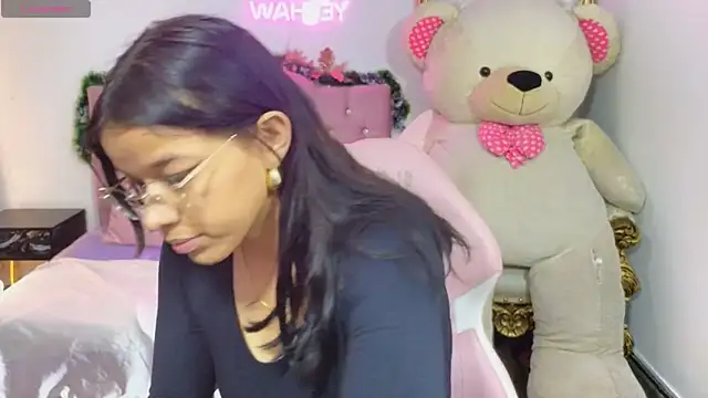Snapshot of Emilly_tay chatting on January 2025 11:43:02 AM Emilly tay online show from January 2025 11:43:02 AM