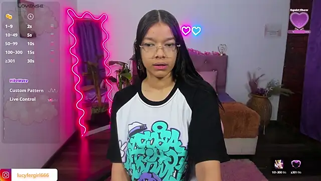 Snapshot of Emilly_tay chatting on February 2025 11:55:01 AM Emilly tay online show from February 2025 11:55:01 AM