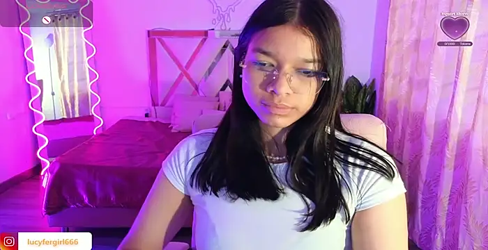 Snapshot of Emilly_tay chatting on February 2025 12:03:02 PM Emilly tay online show from February 2025 12:03:02 PM