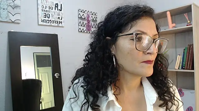 arianna ros3 online show from December 2024 06:16:02 PM