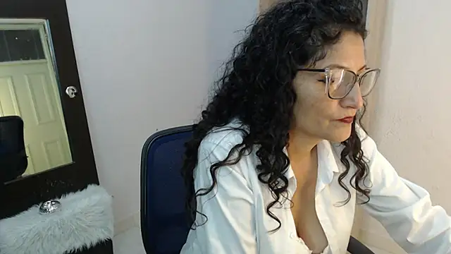 arianna ros3 online show from January 2025 06:09:01 PM