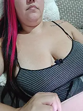 Snapshot of Paolaa_hoot chatting on June 2026 03:48:01 AM Paolaa hoot online show from June 2026 03:48:01 AM