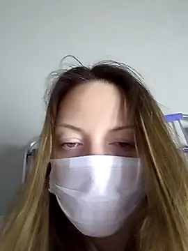 KattyLuuu online show from April 2026 07:51:02 PM