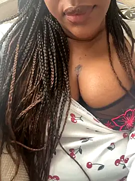 LavenderBuxton online show from October 2025 02:28:02 PM