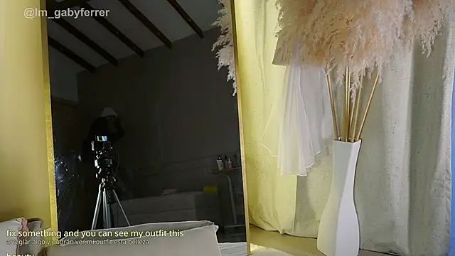 Gaby Ferrer online show from June 2026 03:06:02 PM