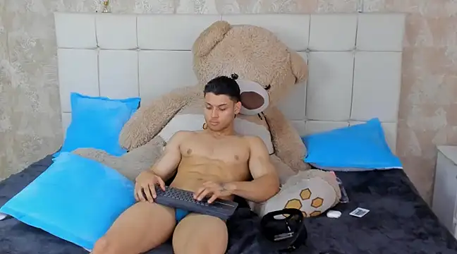 Snapshot of jeicob_gagnon chatting on February 2025 01:09:02 PM jeicob gagnon online show from February 2025 01:09:02 PM