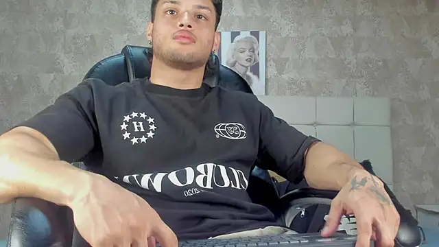 Snapshot of jeicob_gagnon chatting on September 2025 10:32:01 PM jeicob gagnon online show from September 2025 10:32:01 PM